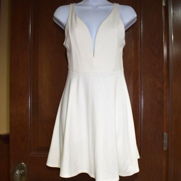 HeartBeeps White Fit & Flare Mini Dress Medium Low Cut Sleeveless Zip Back - Picture 7 of 14